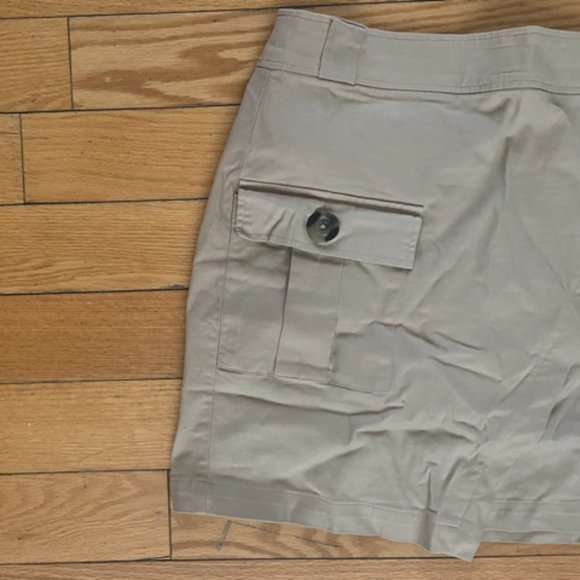 Asymmetrical Cargo Skirt - Picture 2 of 4
